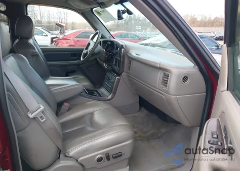 2004 GMC Yukon Denali z USA, uszkodzony, nr VIN 1GKEK63U64J205795